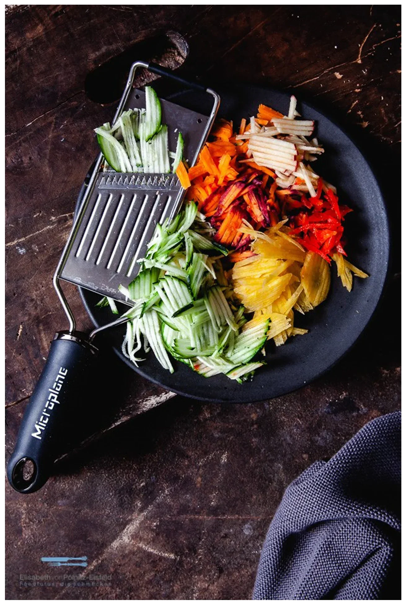 GOURMET Mandolína Julienne / MICROPLANE