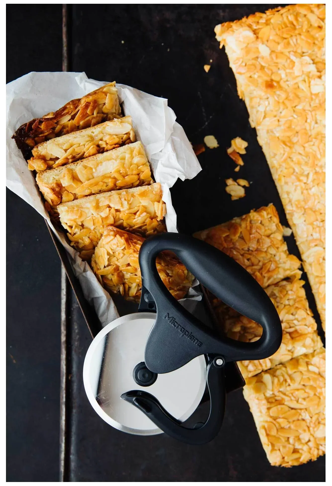 SPECIALTY Krájecí kolečko na pizzu / MICROPLANE
