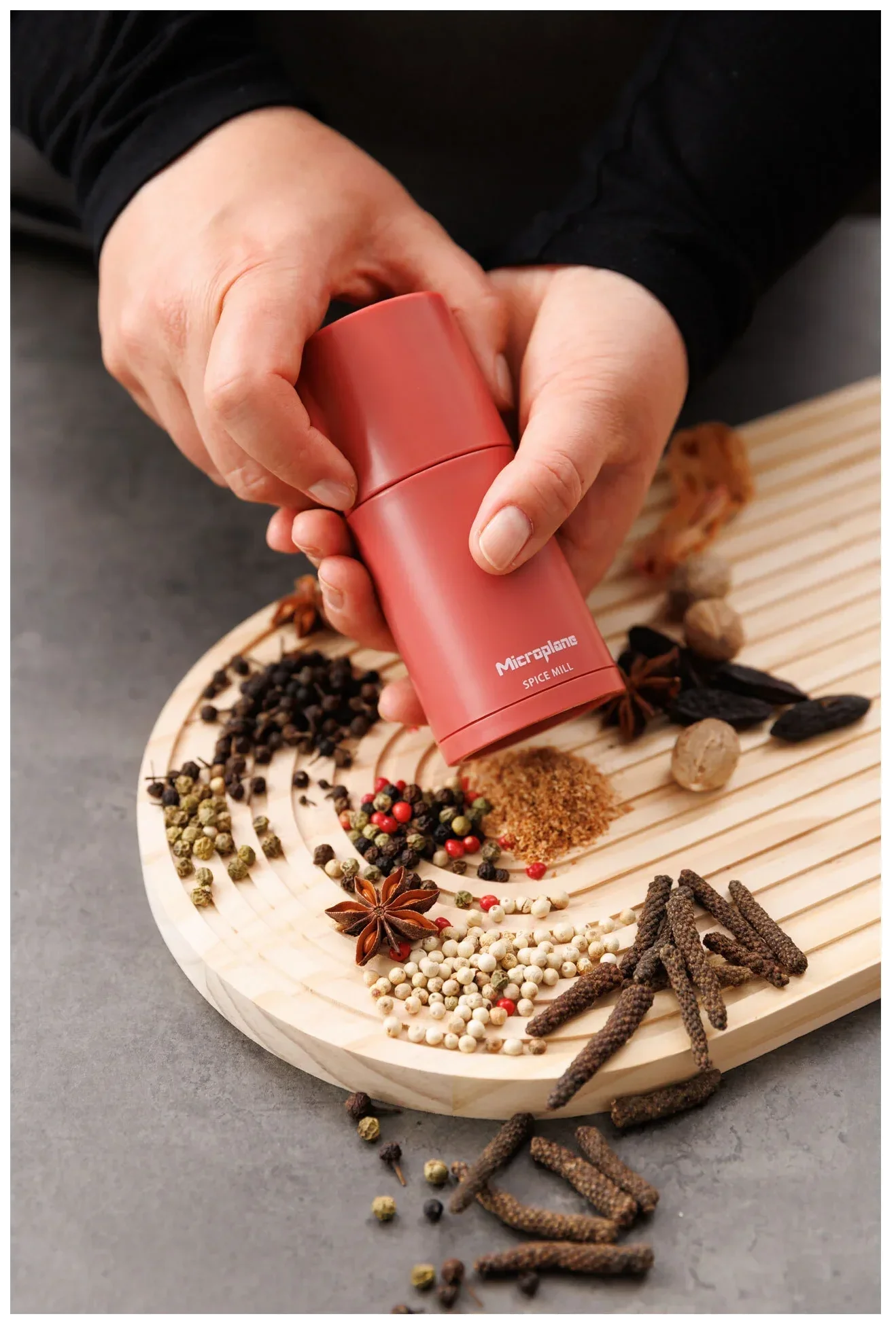 MICROPLANE Mlýnek na koření SPECIALTY korálově růžový