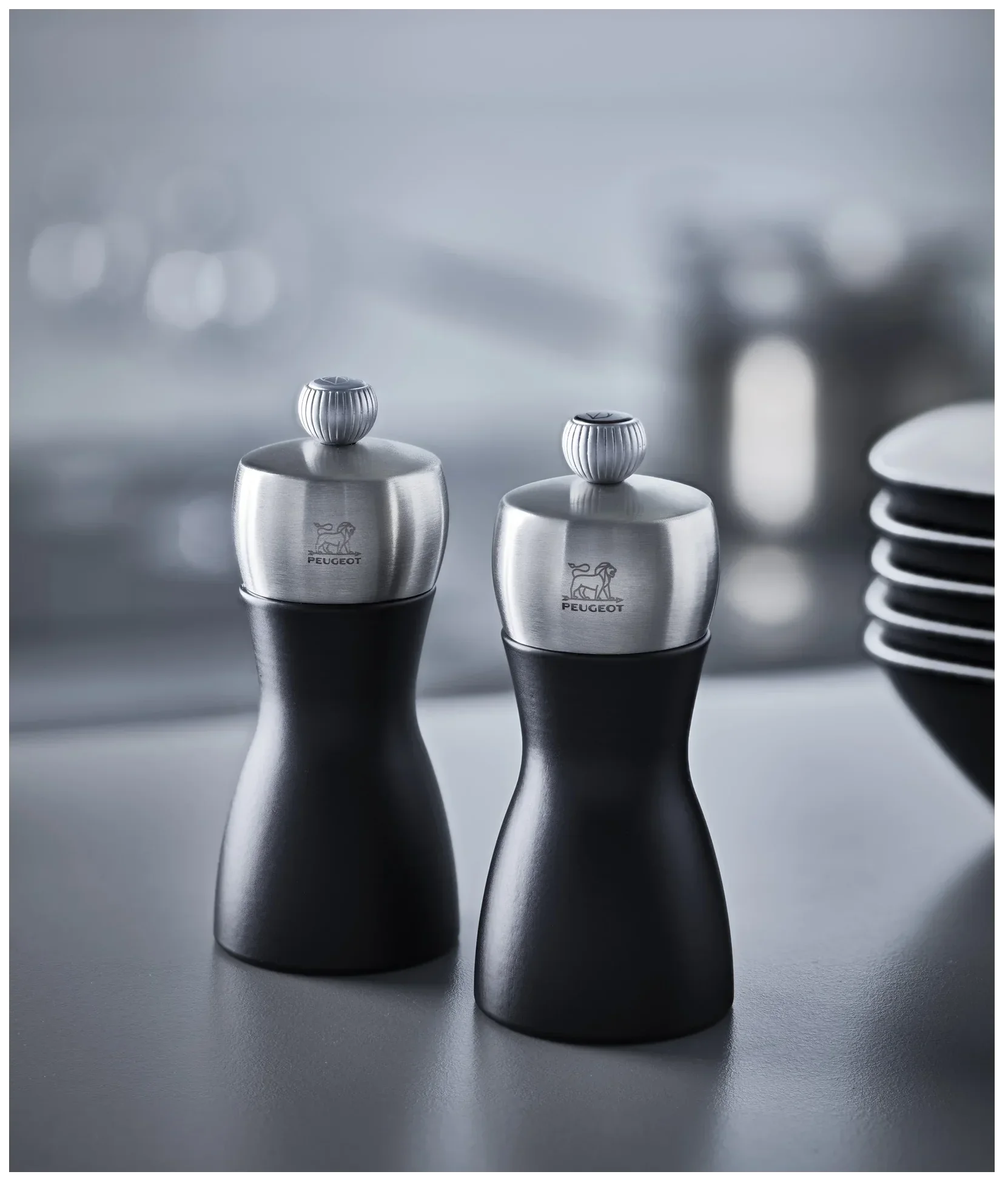 FIDJI Sada mlýnků na sůl a pepř 12 cm černá / PEUGEOT