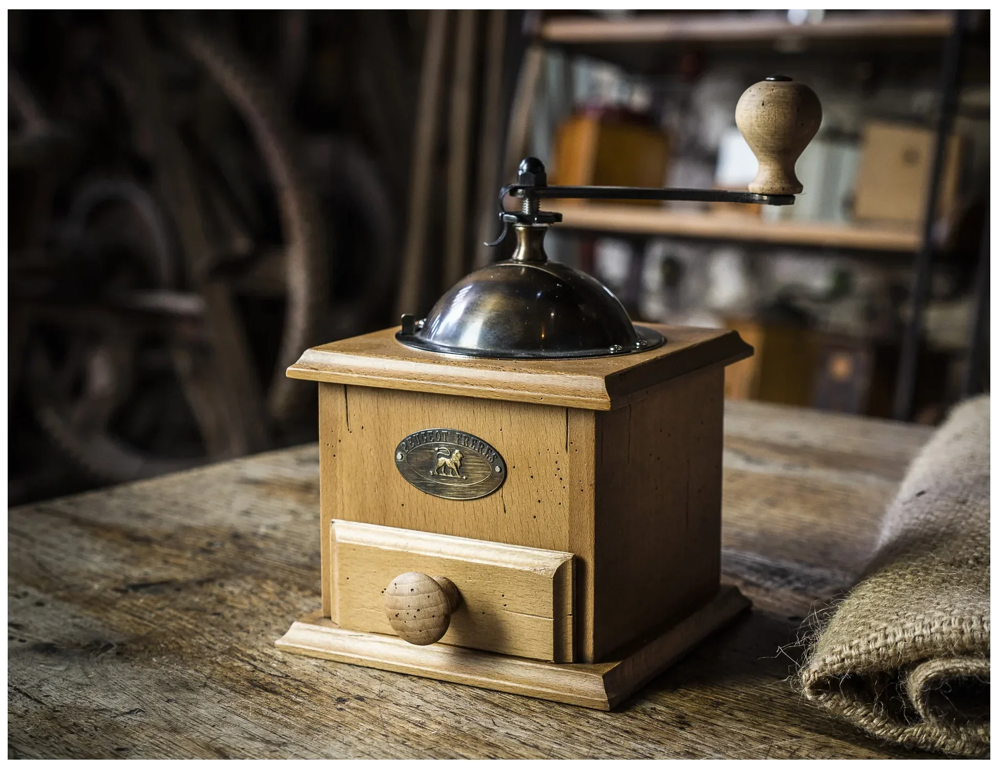 ANTIQUE Mlýnek na kávu 21 cm / PEUGEOT