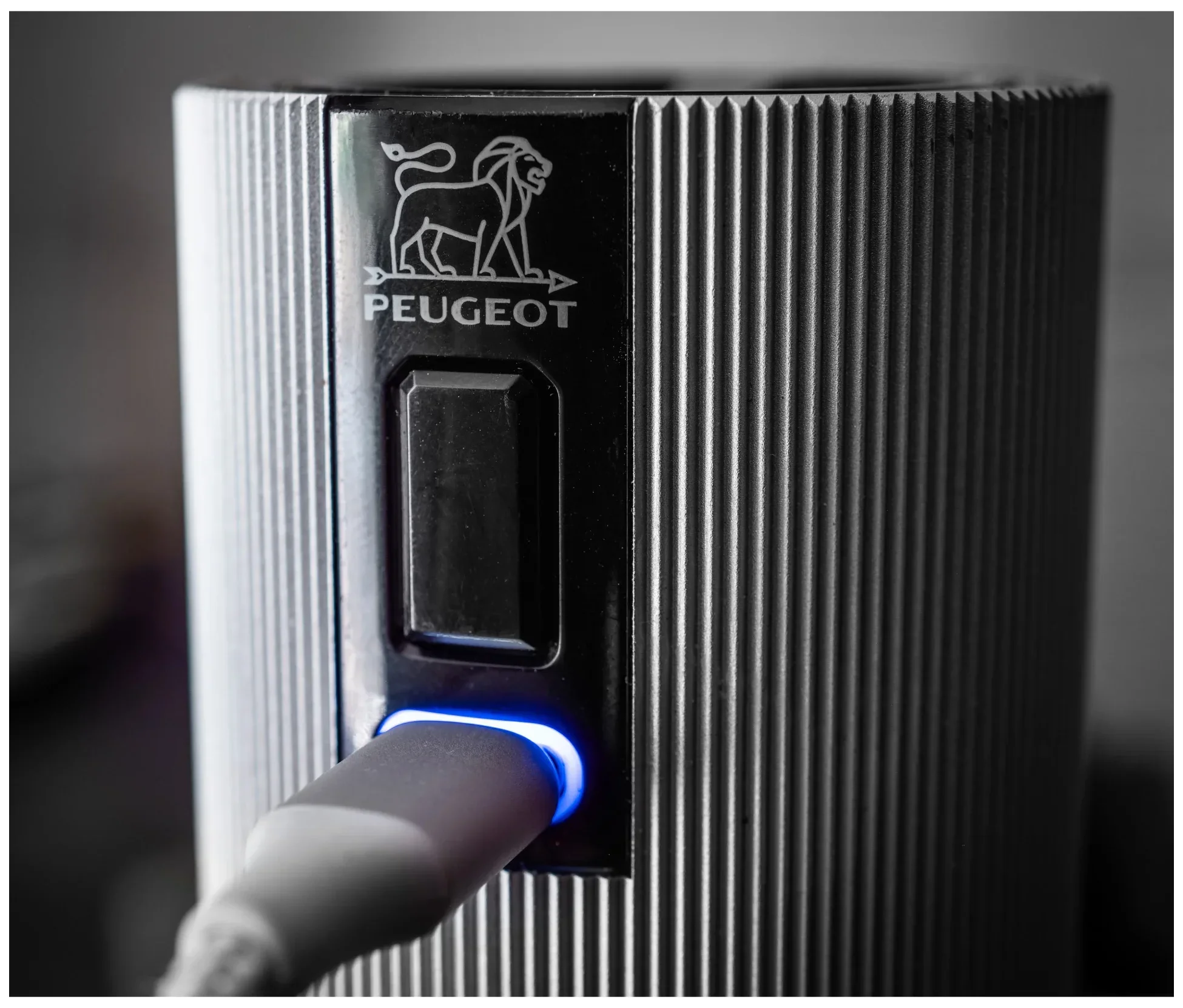 LINE ELECTRIC Mlýnek na pepř Carbon 15 cm, u'Select / PEUGEOT
