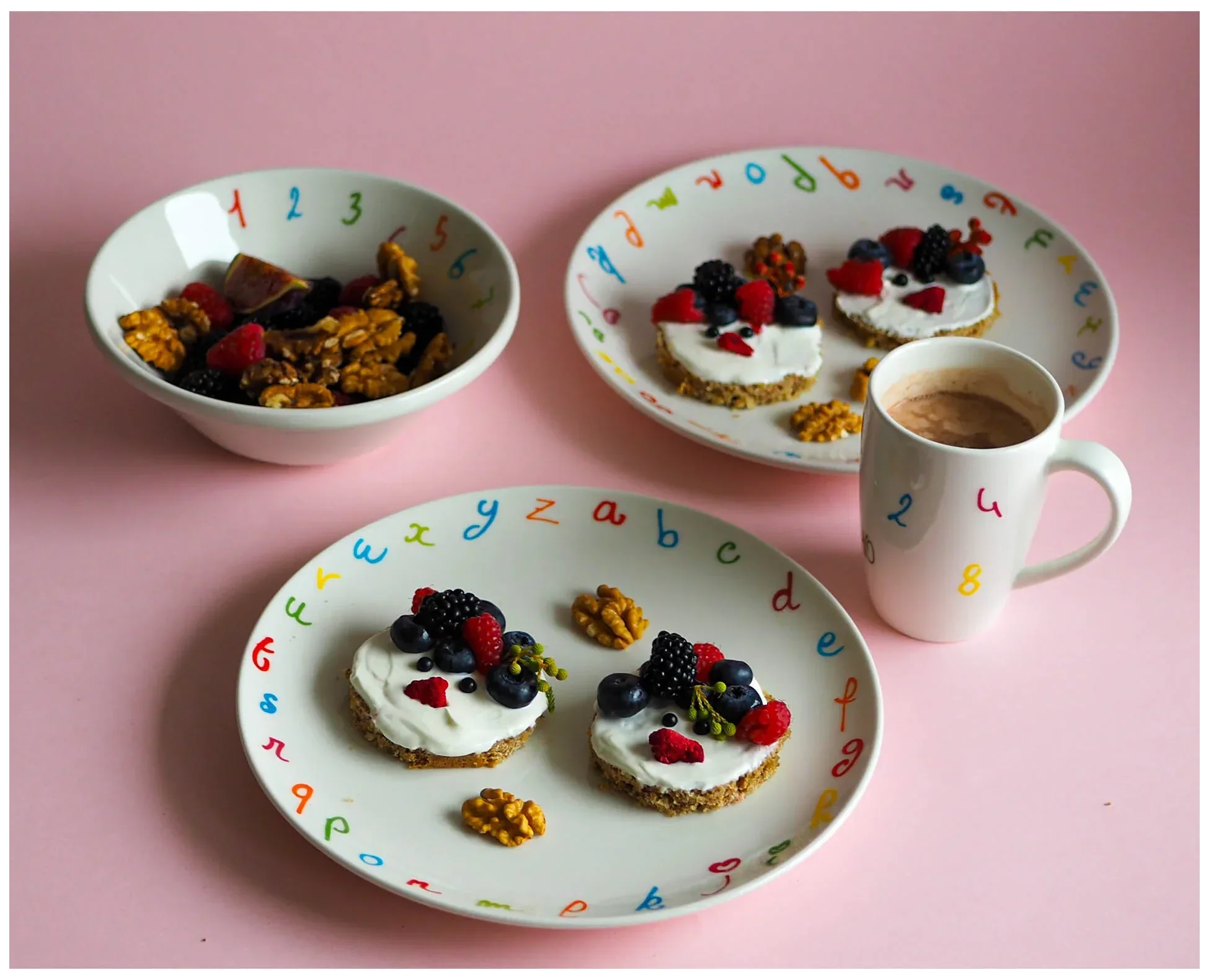 SKOLA Hrnek 260 ml / RAK PORCELAIN