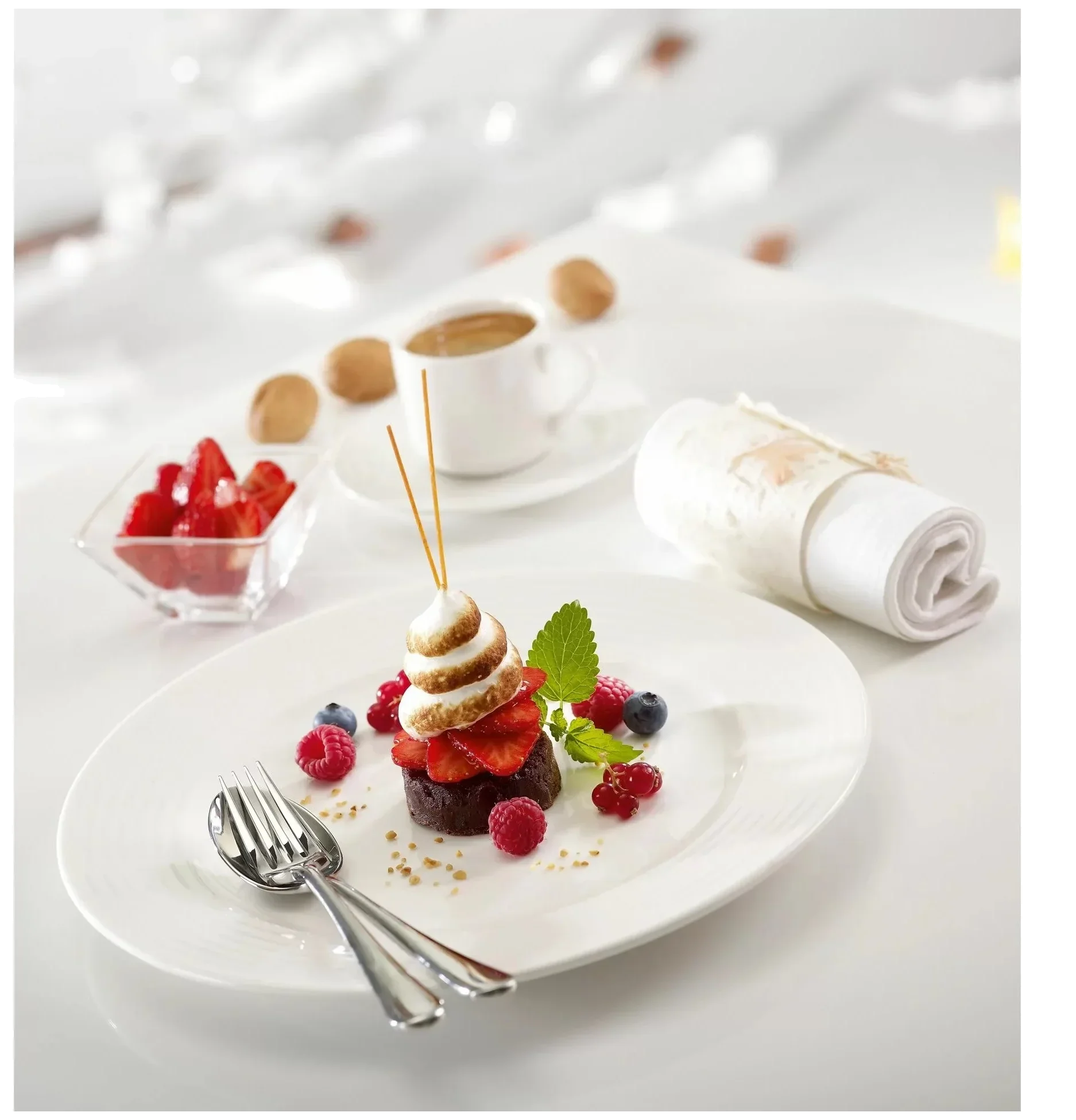 RONDO Nízký stohovatelný šálek 230 ml / RAK PORCELAIN