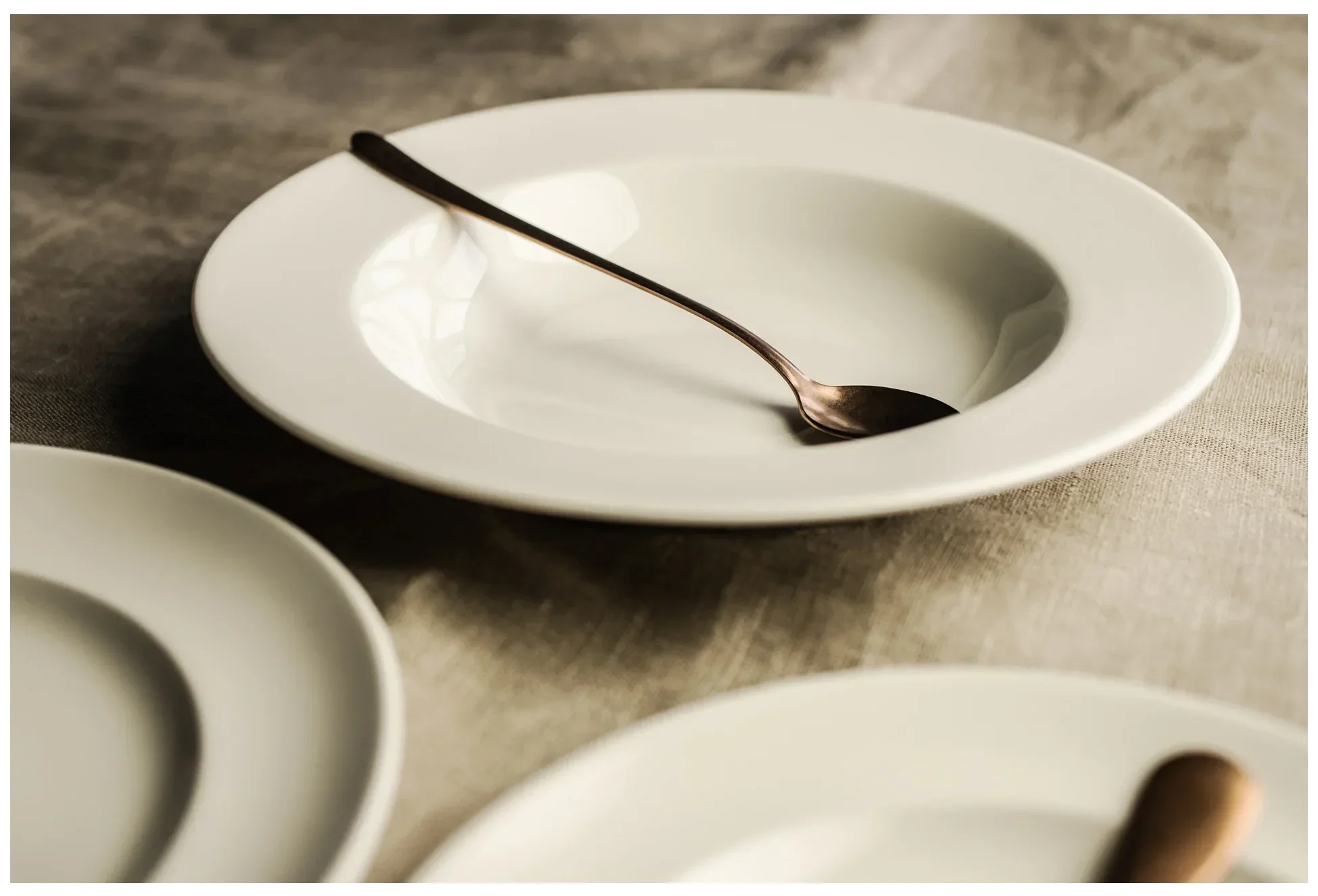 BANQUET Hluboký talíř 30 cm / RAK PORCELAIN