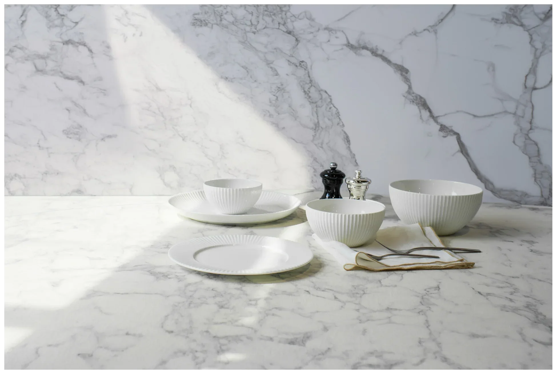SPECTRA Mělký talíř 31 cm / RAK PORCELAIN