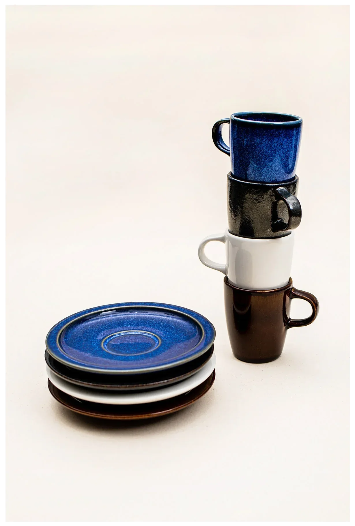 EASE RAKSTONE Podšálek na espresso 13 cm kobaltový / RAK PORCELAIN
