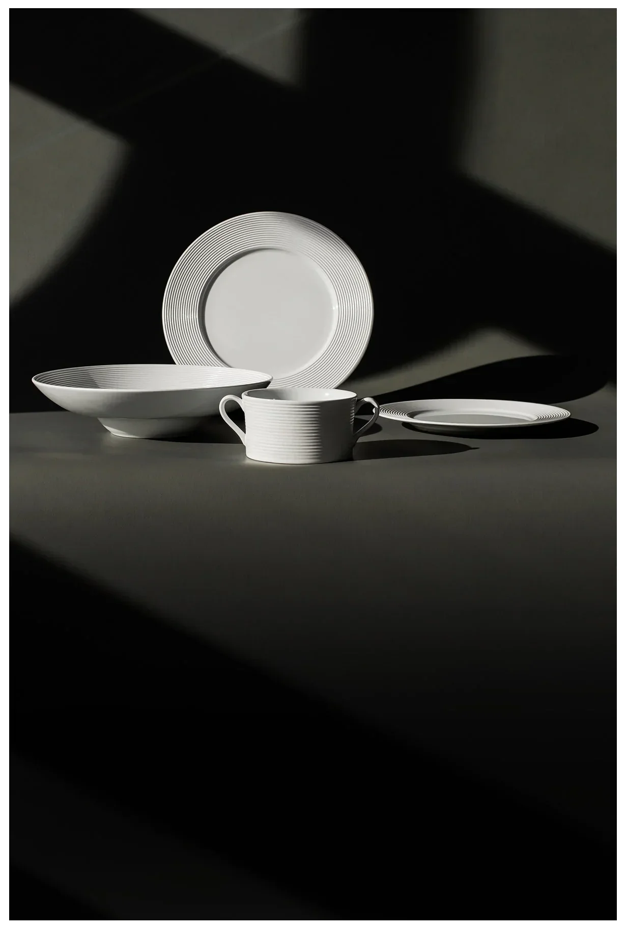 EVOLUTION Mělký talíř 22 cm bílý / RAK PORCELAIN