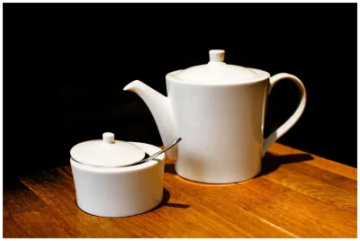 FINE DINE Cukřenka s víčkem 220 ml / RAK PORCELAIN