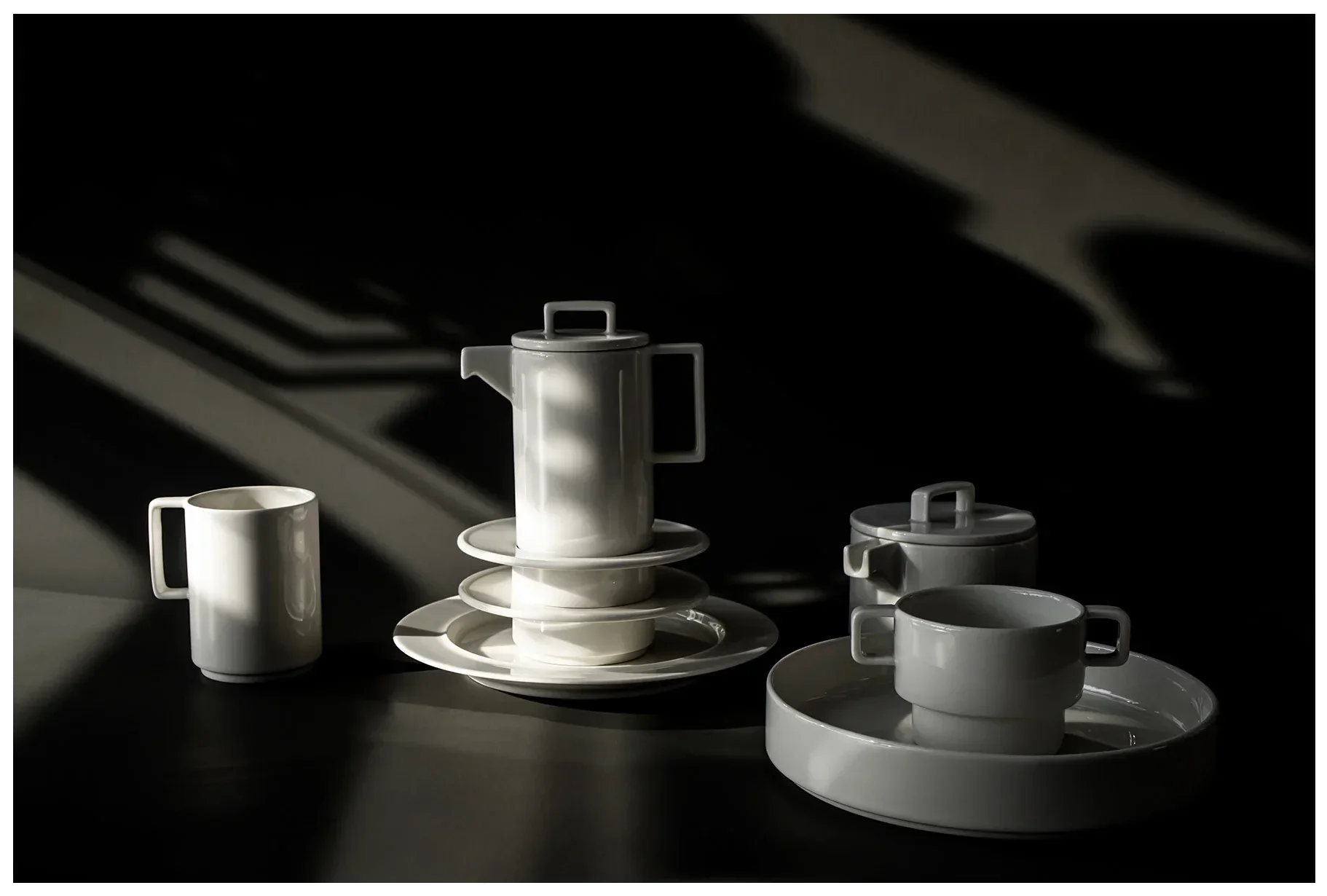 NORDIC Hrnek 330 ml / RAK PORCELAIN