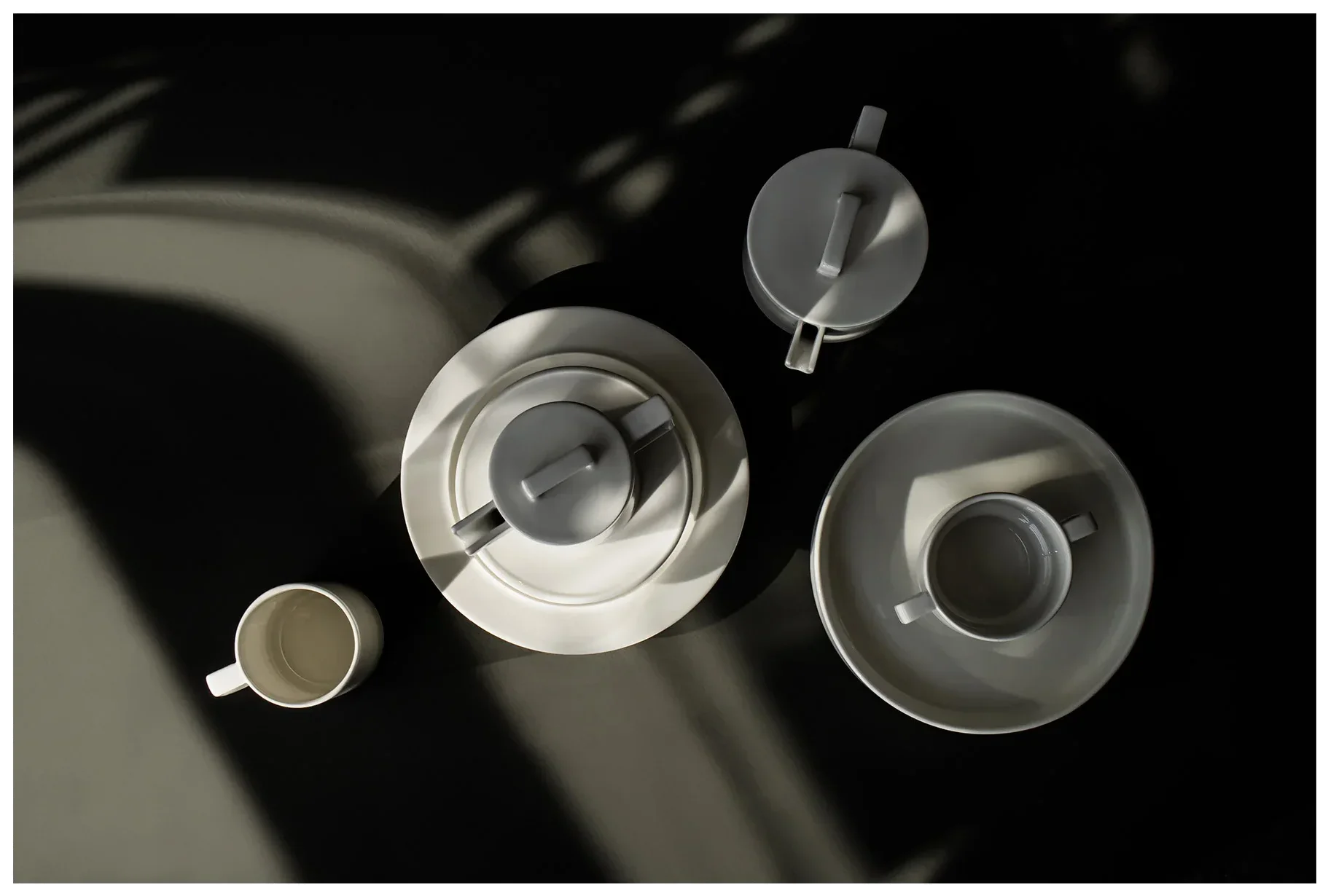 NORDIC Čajová konvice s víčkem 400 ml / RAK PORCELAIN