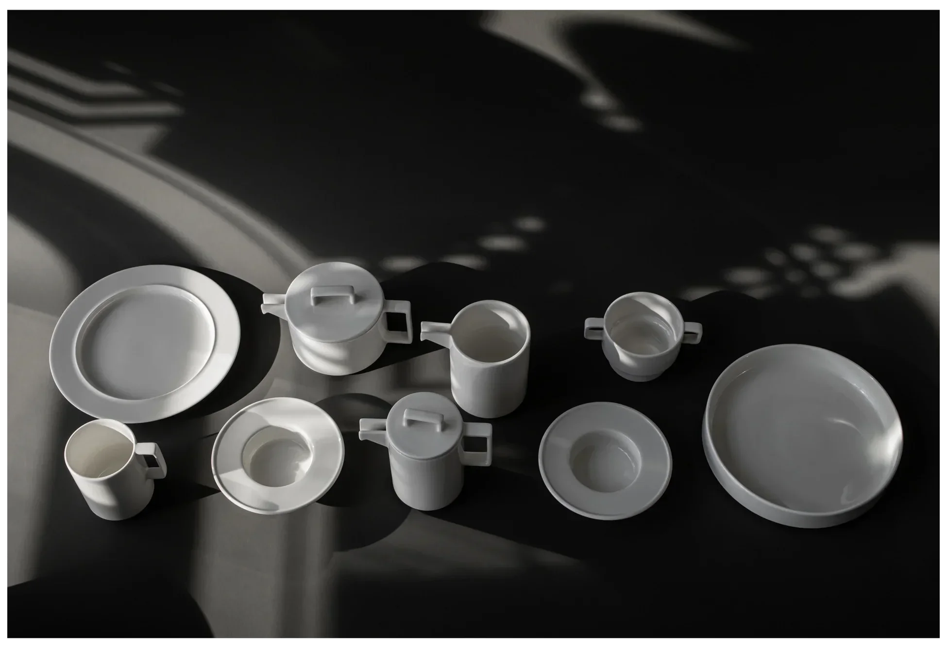 NORDIC Čajová konvice s víčkem 1 l / RAK PORCELAIN