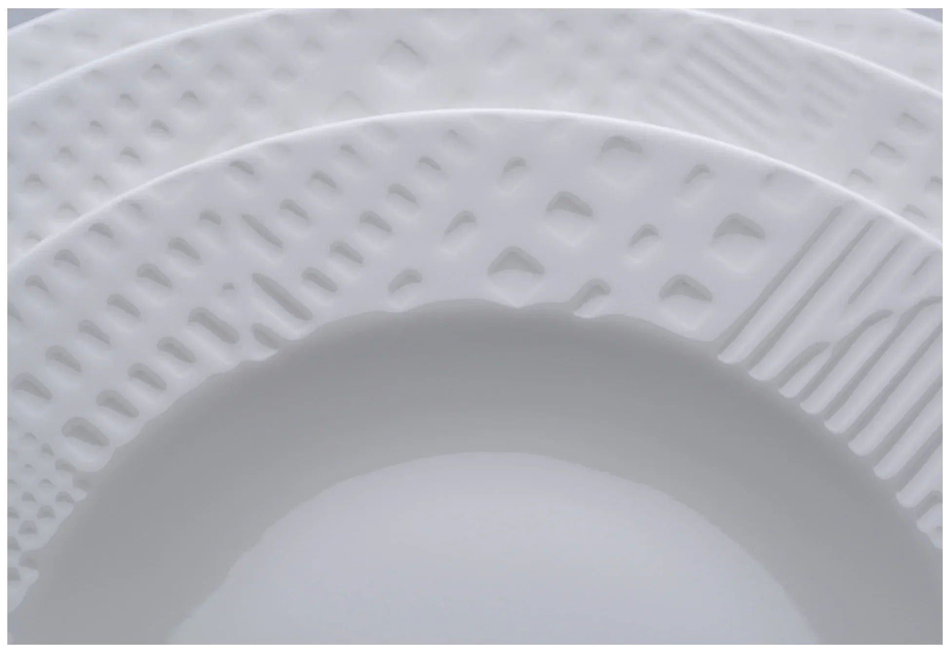 PIXEL Mělký talíř 17 cm / RAK PORCELAIN
