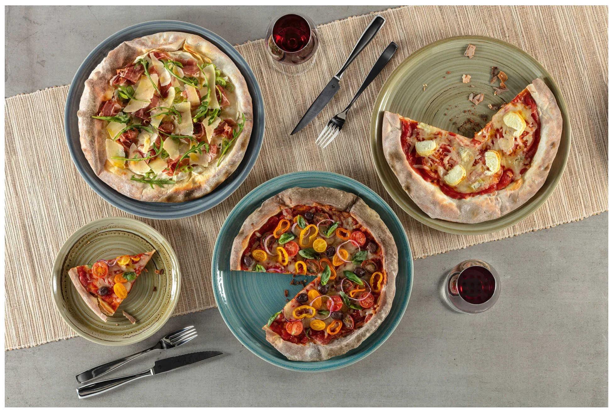 SPOT Talíř na pizzu 33 cm zelený / RAK PORCELAIN