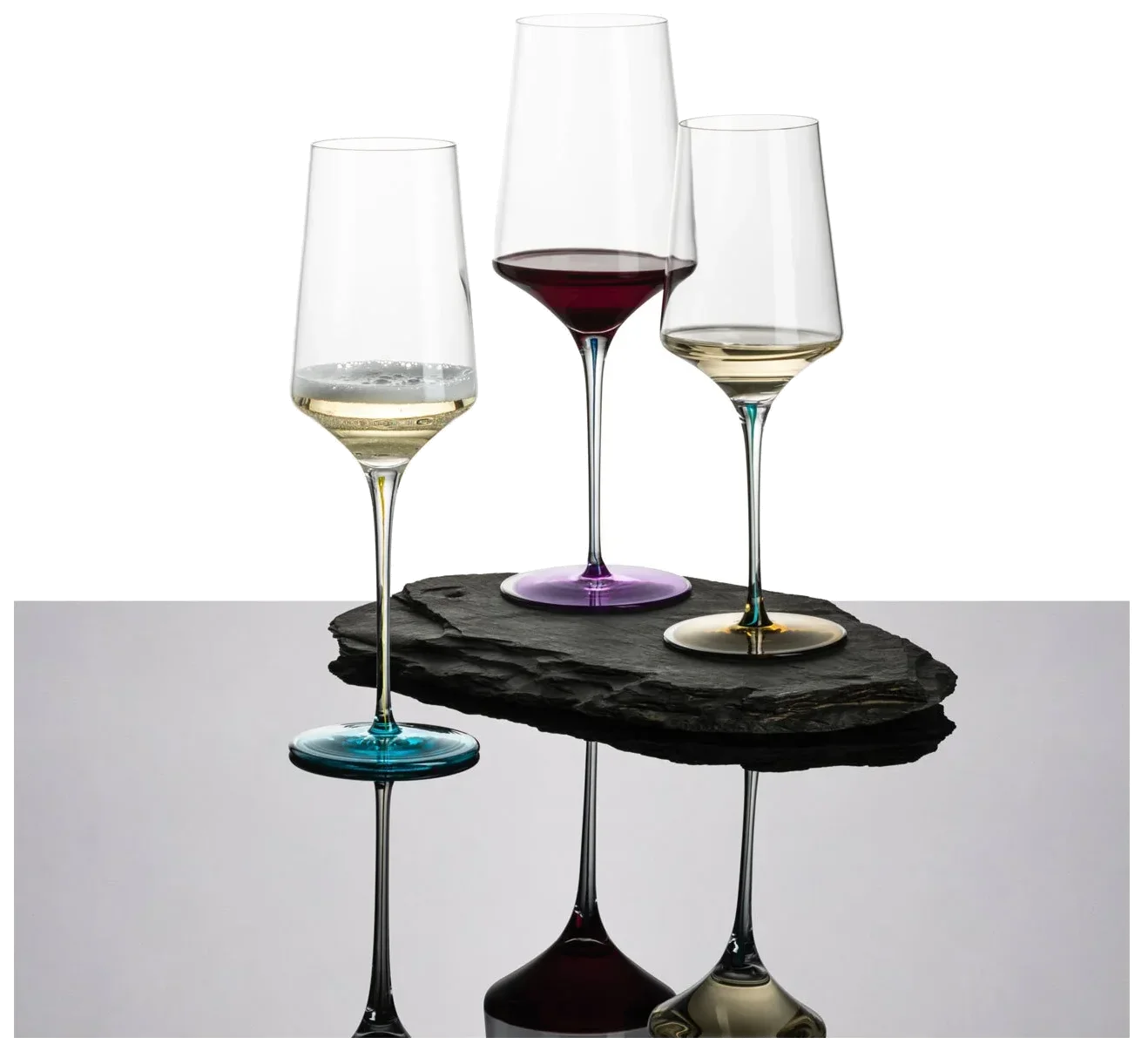 INK Sklenice na červené víno 638 ml, fialová (1 ks) / ZWIESEL HANDMADE