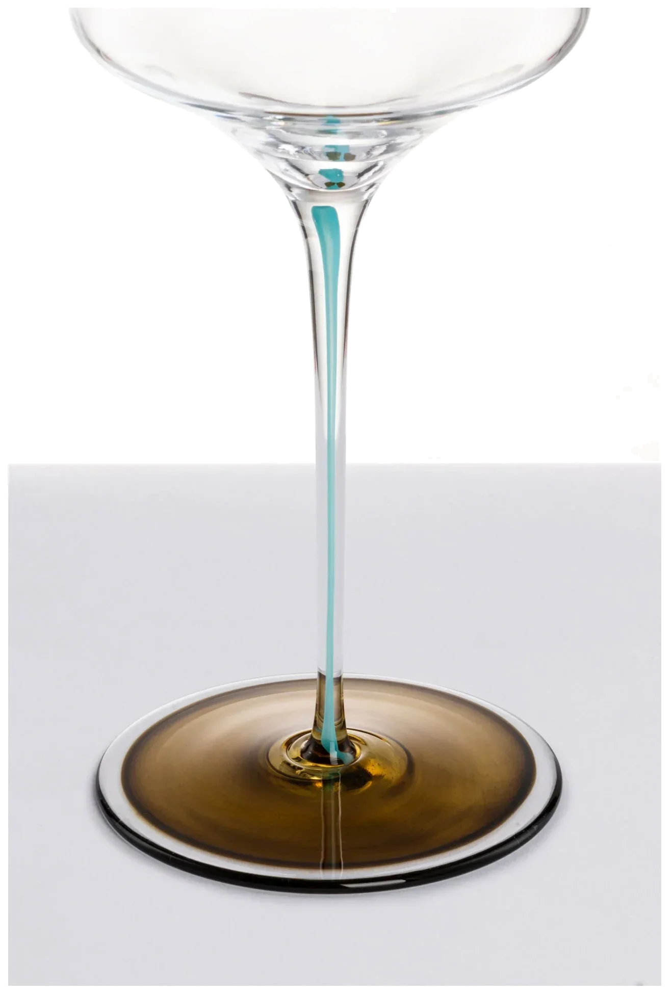 INK Sklenice na červené víno 638 ml, olivová (1 ks) / ZWIESEL HANDMADE