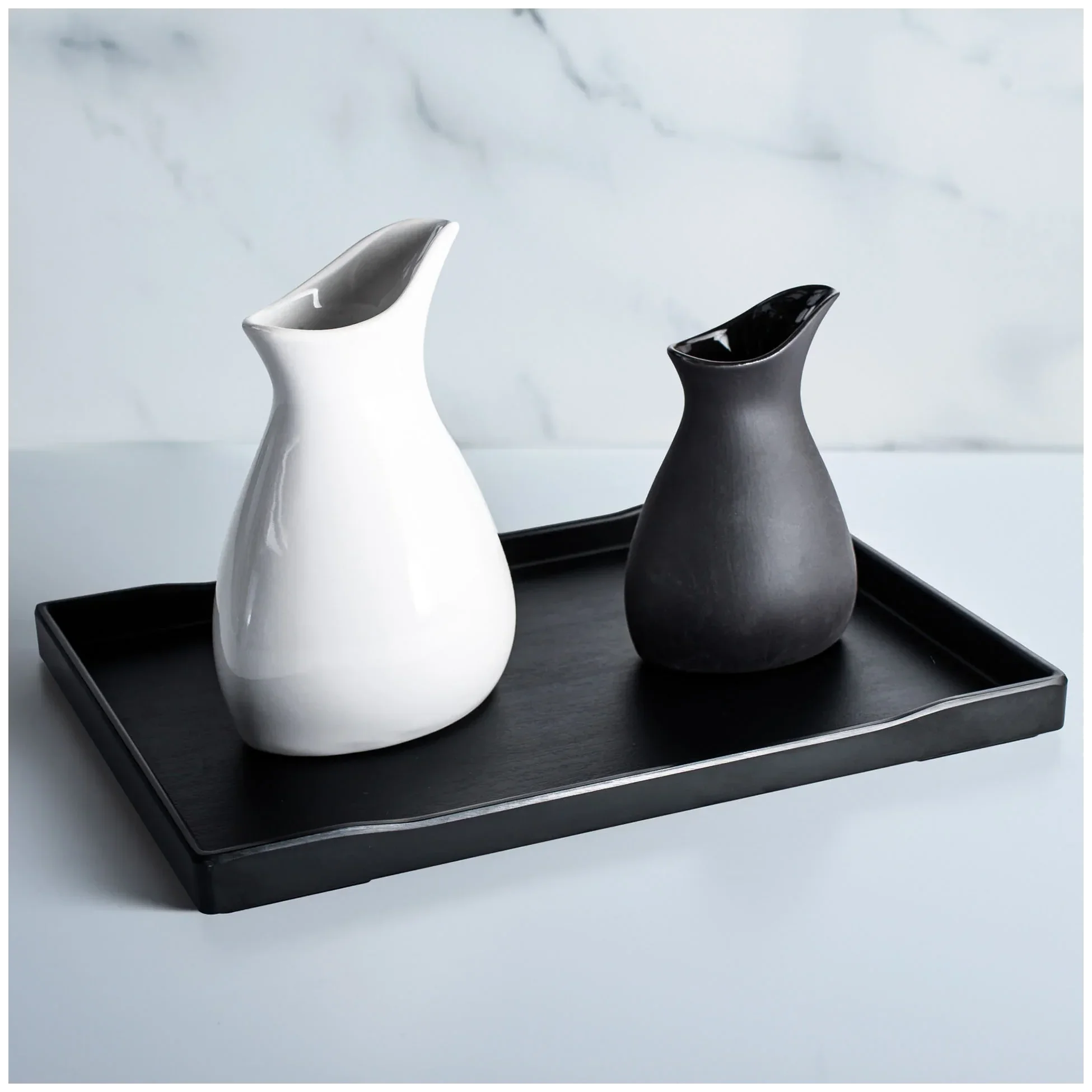 Podnos ZEN z melaminu 38,1 x 28,8 x 2,5 cm černý / VERLO